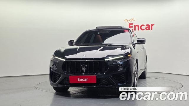 Maserati Levante из Кореи Encar