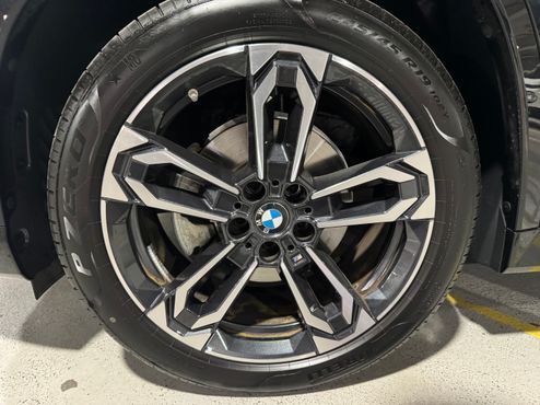 BMW X1 xDrive 20i M Sport — пробег 4 436 км — фото 5 из 5