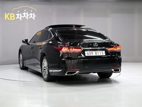 Lexus LS 3.5 Luxury AWD — пробег 147 726 км — фото 4 из 5