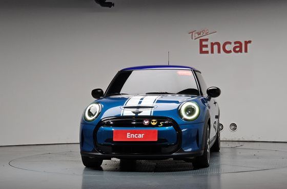 Mini Cooper Gen ZE Edition 3rd — пробег 16 837 км — фото 3 из 5