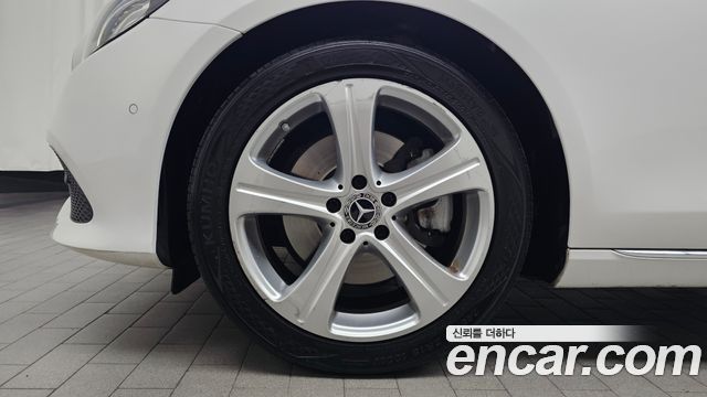 Mercedes-Benz E-Class из Кореи Encar