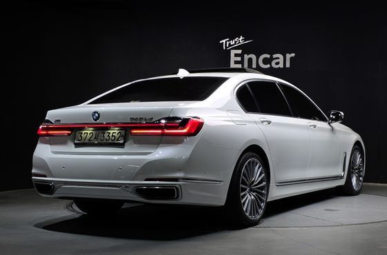 BMW 7-Series 730Ld xDrive Design Pure Excellence — пробег 147 978 км — фото 2 из 5