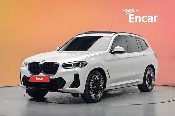 BMW iX3 M Sports — пробег 72 840 км — фото 1 из 5