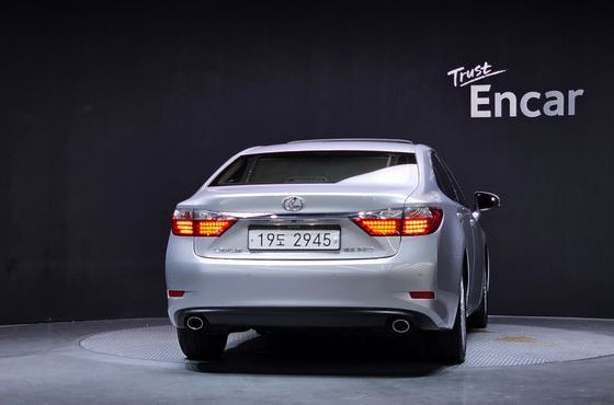 Lexus ES Supreme XV60 — пробег 79 861 км — фото 4 из 5