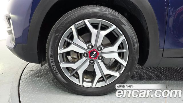 Kia Seltos из Кореи Encar