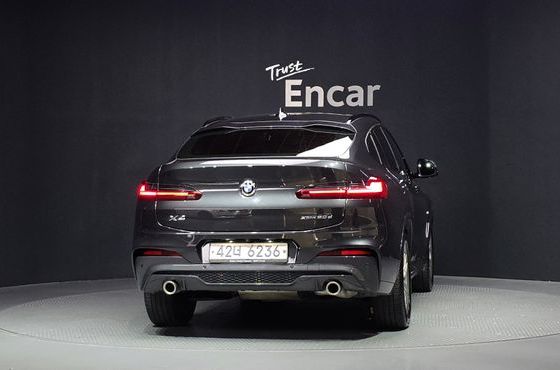 BMW X4 xDrive20d M Sport — пробег 131 768 км — фото 4 из 5
