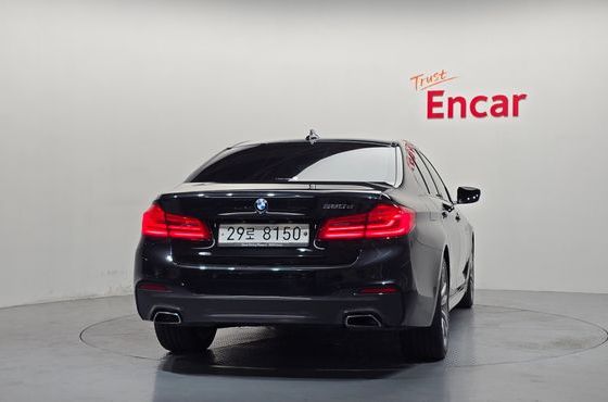 BMW 5-Series 520d M Sport Package Plus — пробег 74 730 км — фото 4 из 5