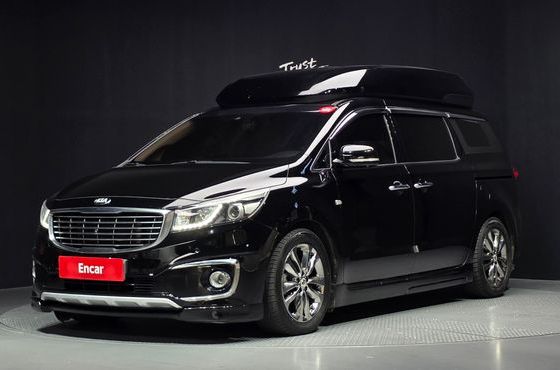 Kia Carnival 9-seater Hi-Limousine Noblesse — пробег 155 657 км — фото 1 из 5