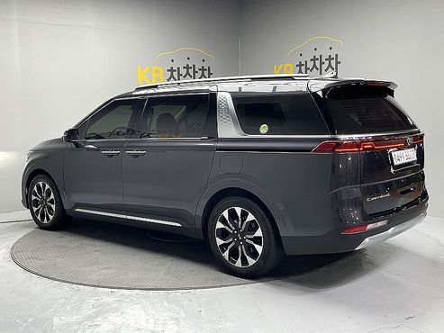 Kia Carnival Gasoline 7-Seater Signature — пробег 116 163 км — фото 2 из 5