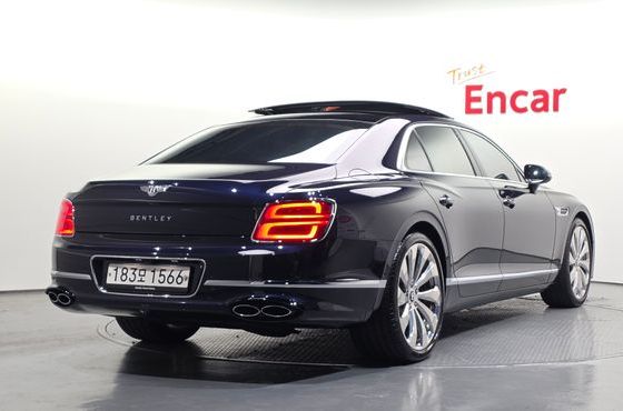 Bentley Flying Spur 4.0 — пробег 16 933 км — фото 2 из 5