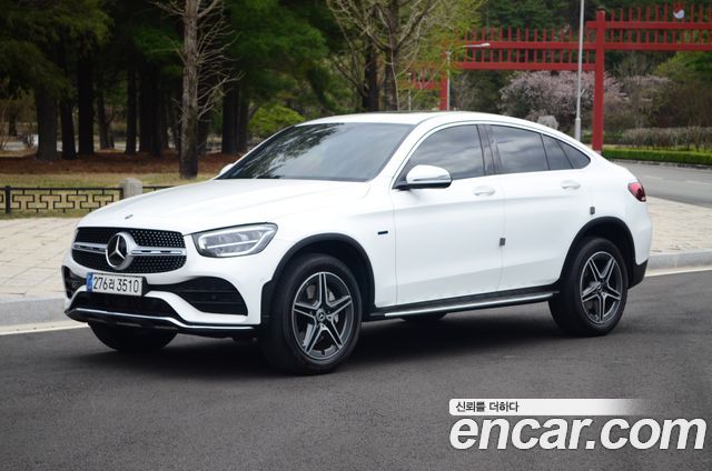 Mercedes-Benz GLC-Class GLC300e 4MATIC — пробег 45 000 км — фото 1 из 5