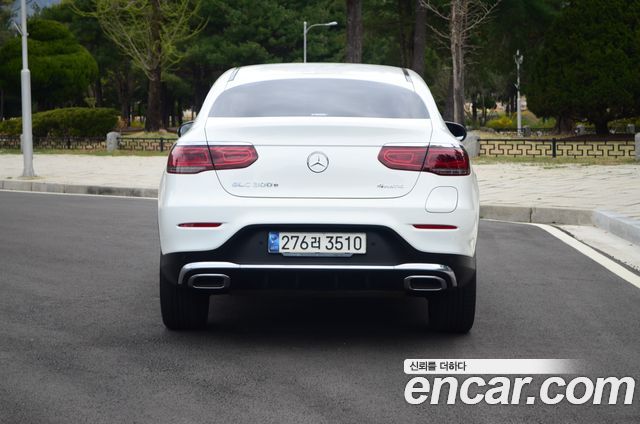 Mercedes-Benz GLC-Class GLC300e 4MATIC — пробег 45 000 км — фото 4 из 5