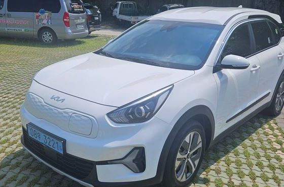 Kia Niro Light (Taxi Trim) — пробег 324 058 км — фото 1 из 5