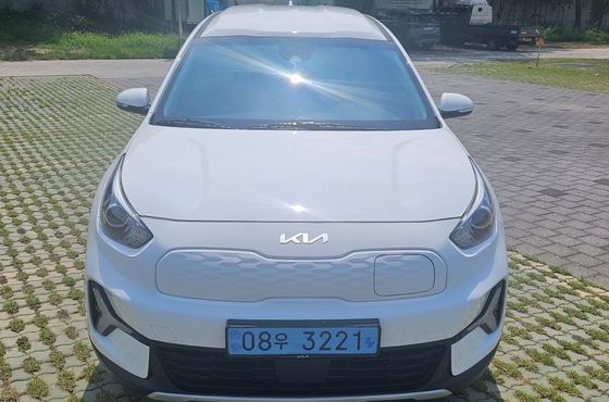 Kia Niro Light (Taxi Trim) — пробег 324 058 км — фото 2 из 5