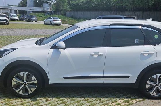 Kia Niro Light (Taxi Trim) — пробег 324 058 км — фото 3 из 5