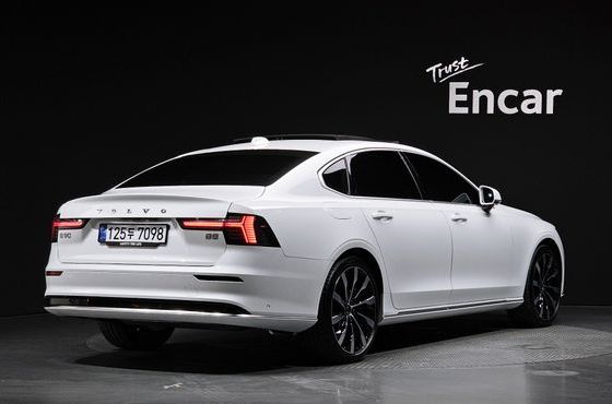 Volvo S90 B5 Ultra Bright Air sus — пробег 8 432 км — фото 2 из 5
