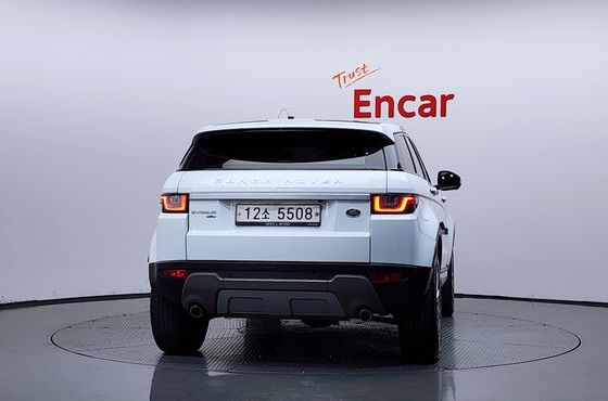 Land Rover Range Rover Evoque 2.0 TD4 HSE — пробег 106 889 км — фото 4 из 5