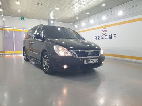 Kia Carnival New Carnival Limousine GLX High-Deluxe — пробег 97 795 км — фото 3 из 5