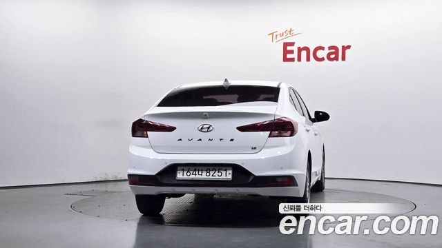 Hyundai AVANTE 1.6 Smart — пробег 172 588 км — фото 4 из 5