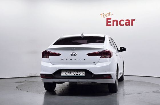 Hyundai AVANTE 1.6 Smart — пробег 172 588 км — фото 4 из 5