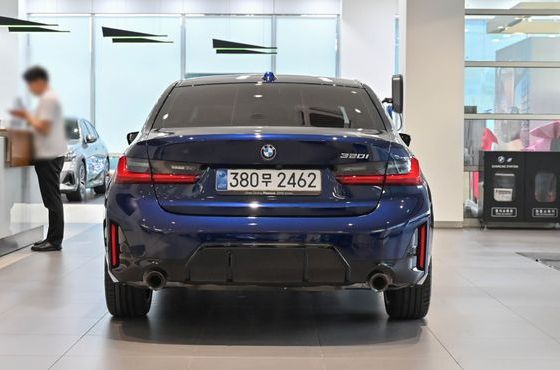 BMW 3-Series 320i M Sport — пробег 9 841 км — фото 4 из 5