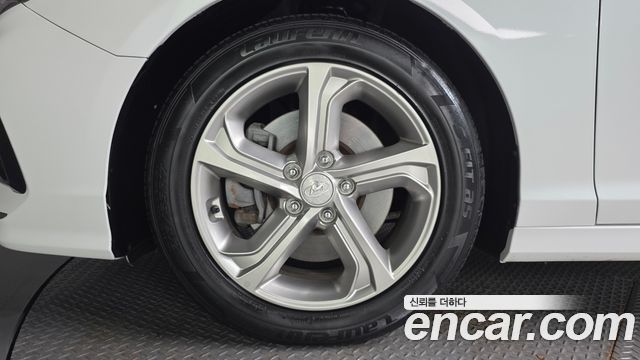 Hyundai Sonata 2.0 Smart Choice — пробег 121 767 км — фото 5 из 5
