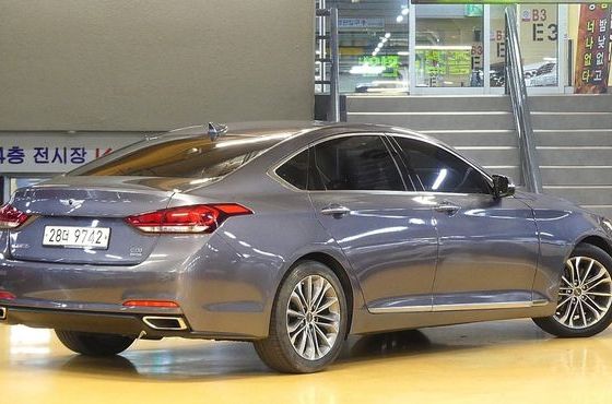 Hyundai Genesis G330 Modern AWD — пробег 32 000 км — фото 3 из 5