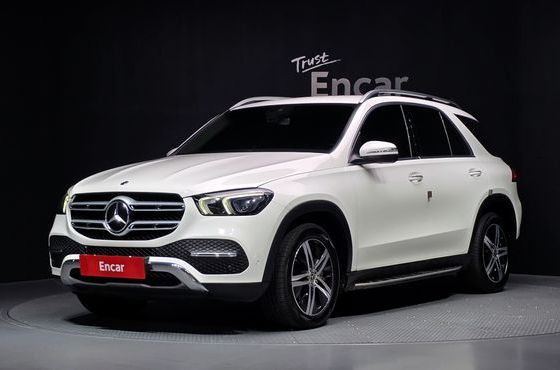 Mercedes-Benz GLE-Class GLE300d 4MATIC — пробег 67 086 км — фото 1 из 5