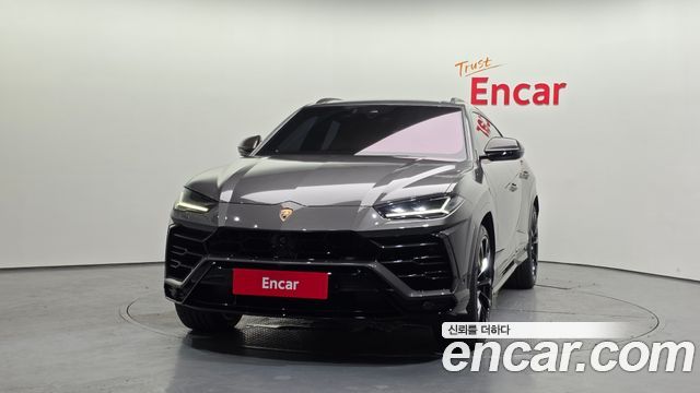 Lamborghini Urus 4.0 V8 — пробег 9 334 км — фото 3 из 5