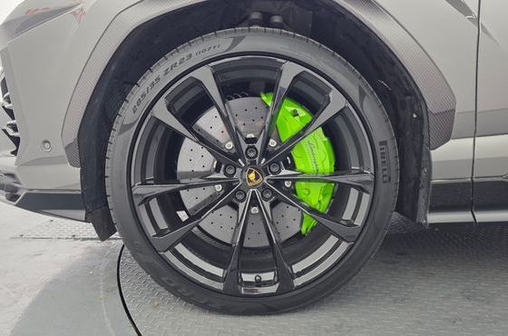 Lamborghini Urus 4.0 V8 — пробег 9 334 км — фото 5 из 5