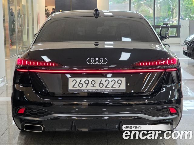 Audi A6 40 TFSI S Line — пробег 1 732 км — фото 4 из 5