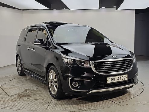 Kia Carnival 9-seater Noblesse — пробег 86 567 км — фото 2 из 5