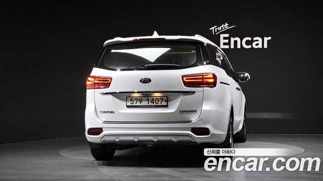 Kia Carnival из Кореи Encar