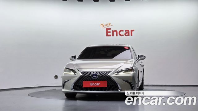 Lexus ES Supreme — пробег 81 622 км — фото 3 из 5