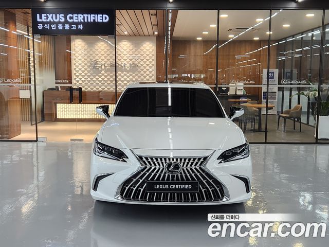 Lexus ES Executive — пробег 18 665 км — фото 3 из 5