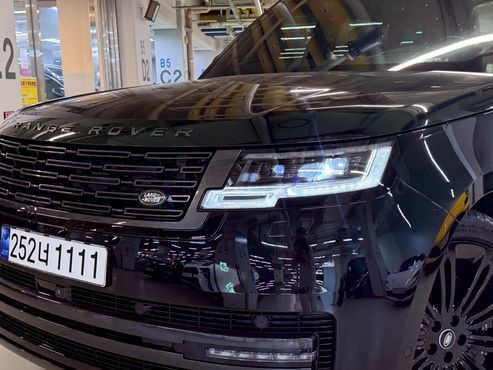 Land Rover Range Rover P530 Autobiography Long Wheel Base — пробег 10 467 км — фото 4 из 5