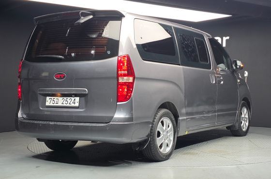 Hyundai Starex 11-Seater Wagon HVX VIP PACK — пробег 223 747 км — фото 2 из 5