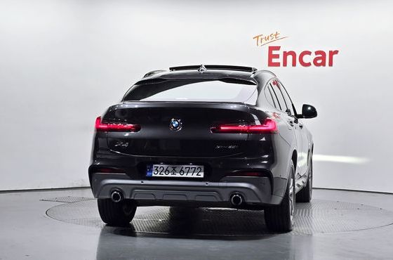 BMW X4 xDrive20i M Sport X — пробег 65 159 км — фото 4 из 5