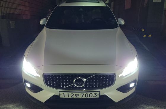 Volvo V60 T5 Pro AWD — пробег 87 635 км — фото 1 из 5