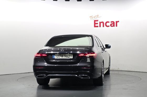 Mercedes-Benz E-Class E220d 4MATIC AMG Line — пробег 149 459 км — фото 4 из 5