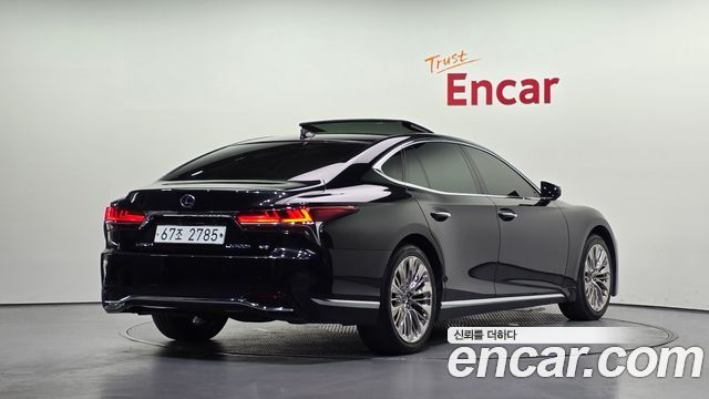 Lexus LS 3.5 Platinum AWD — пробег 88 815 км — фото 2 из 5