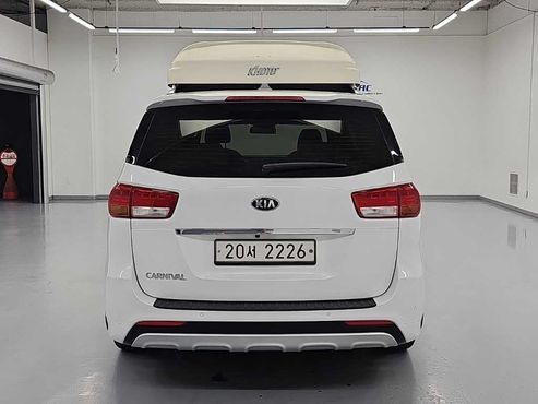 Kia Carnival 9-seater Noblesse — пробег 90 677 км — фото 3 из 5