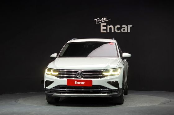Volkswagen Tiguan 2.0 TDI 4-Motion Premium — пробег 111 024 км — фото 3 из 5