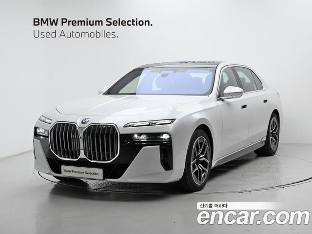 BMW 7-Series 740d xDrive M Sport — пробег 4 210 км — фото 1 из 5