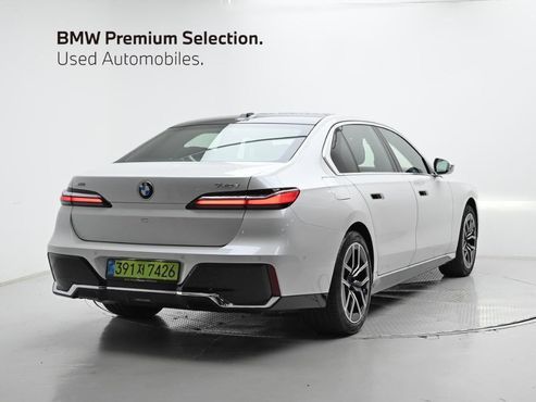 BMW 7-Series 740d xDrive M Sport — пробег 4 210 км — фото 2 из 5