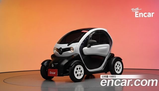 Renault (Samsung) Twizy Life(2-Seater) — пробег 29 475 км — фото 1 из 5