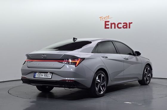 Hyundai AVANTE Inspiration — пробег 83 065 км — фото 2 из 5
