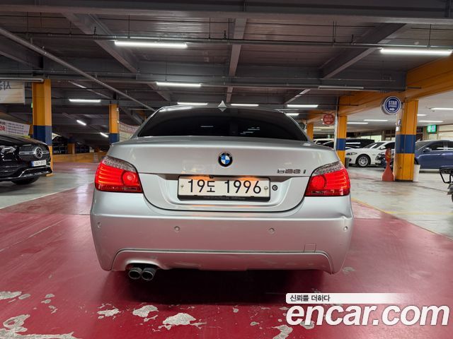 BMW 5-Series 528i Sedan SE — пробег 133 000 км — фото 2 из 5
