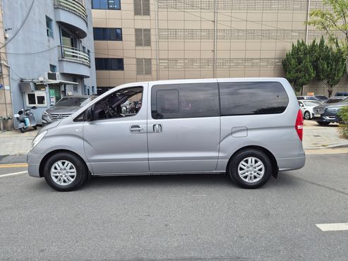 Hyundai Starex 12-Seater Wagon Smart — пробег 110 854 км — фото 2 из 5