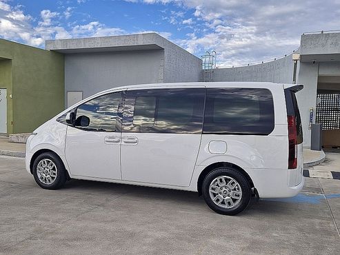Hyundai Staria Cargo 5-Seater Modern — пробег 49 823 км — фото 5 из 5